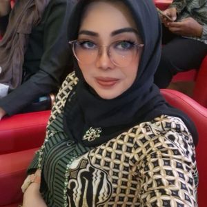 Dr Hj Mega D.Novita SE.,MM